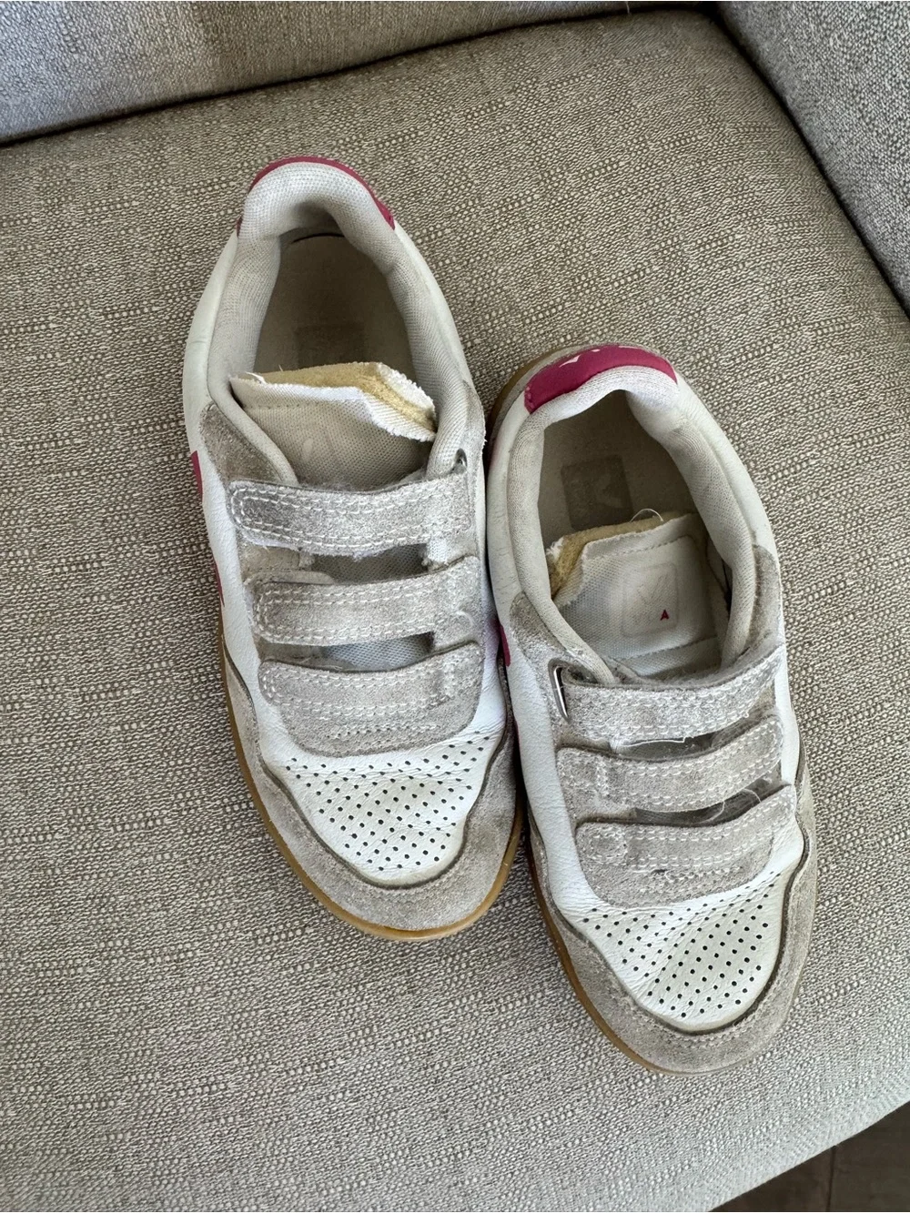Veja Kids White leather Velcro Sneaker with Pink